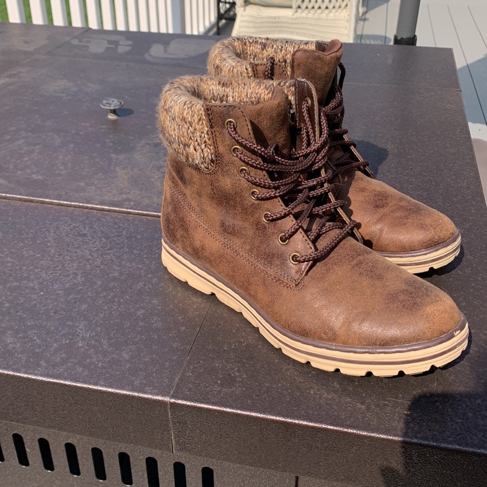 Cliffs By white mountain boots